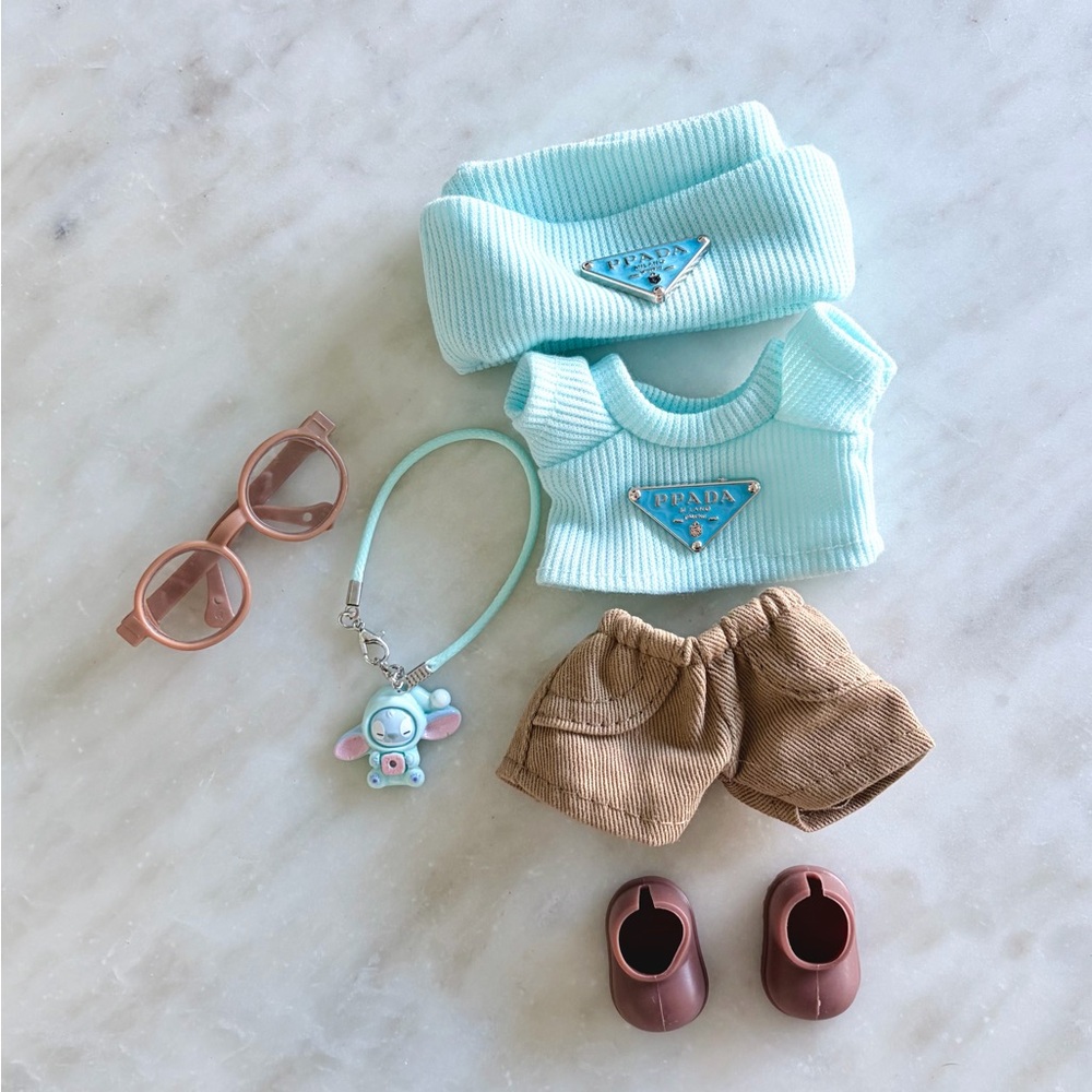 Luxury blue/khaki Labubu outfit - Picture 2 of 2